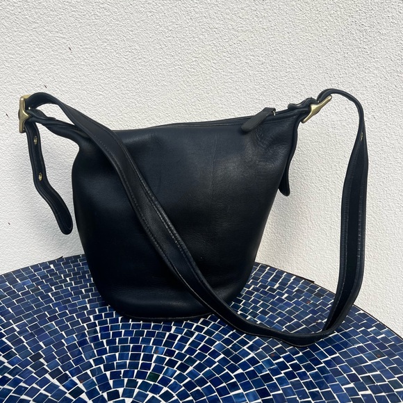 Vintage COACH Legacy Bucket Bag - Picture 1 of 8